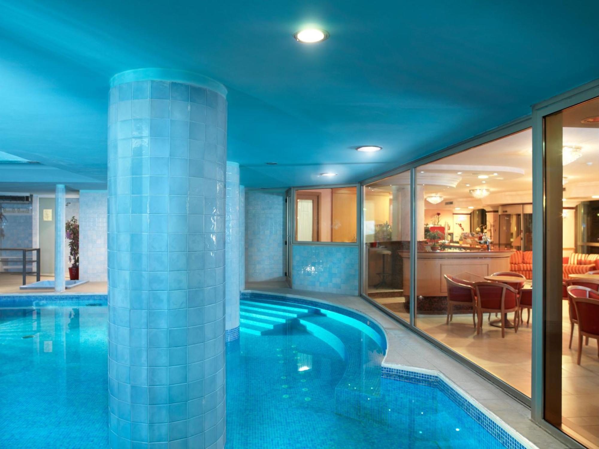 Hotel Mondial 벨레지아아지마리나 외부 사진