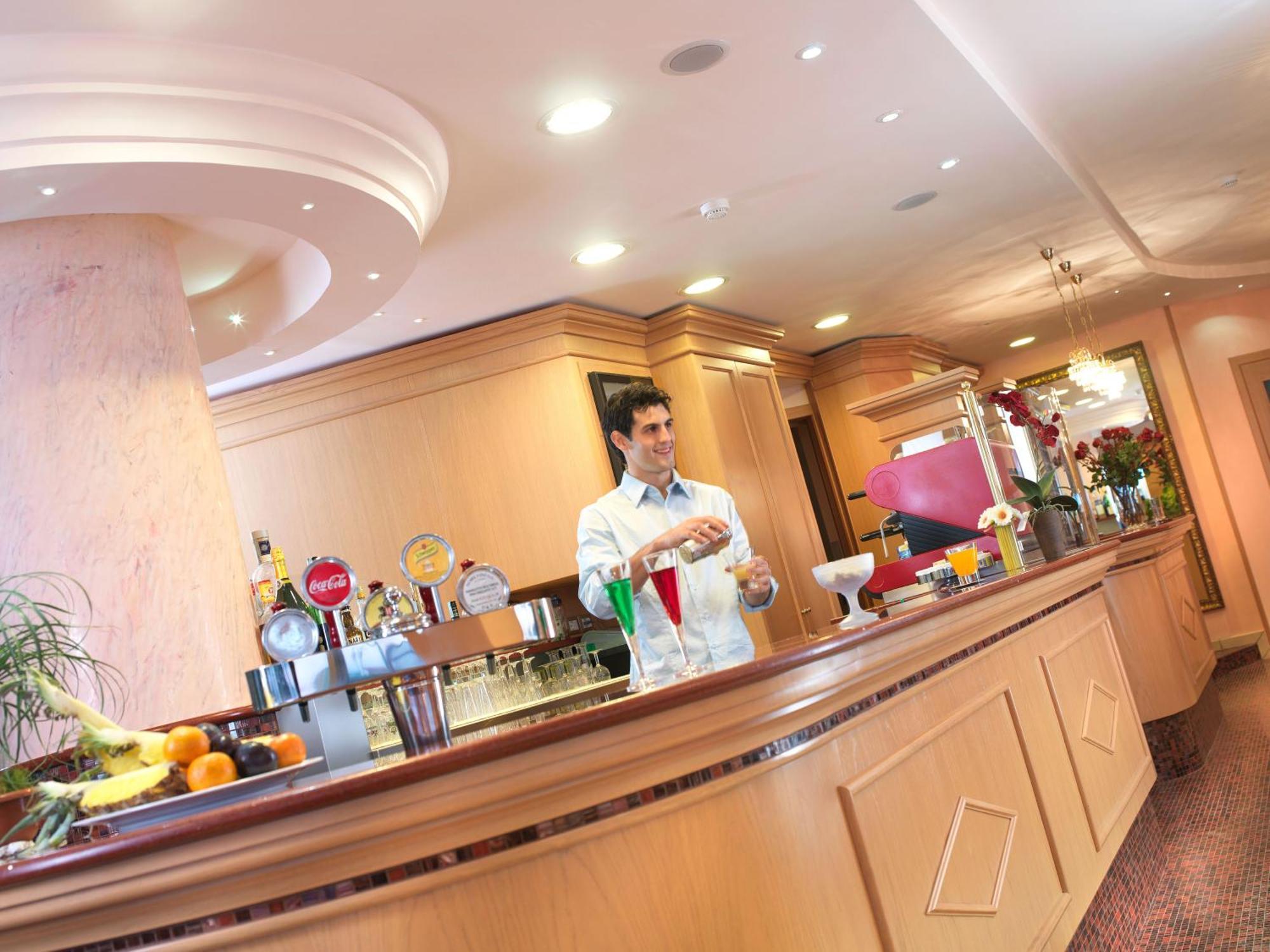 Hotel Mondial 벨레지아아지마리나 외부 사진