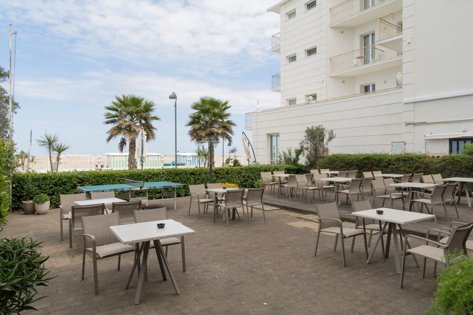 Hotel Mondial 벨레지아아지마리나 외부 사진