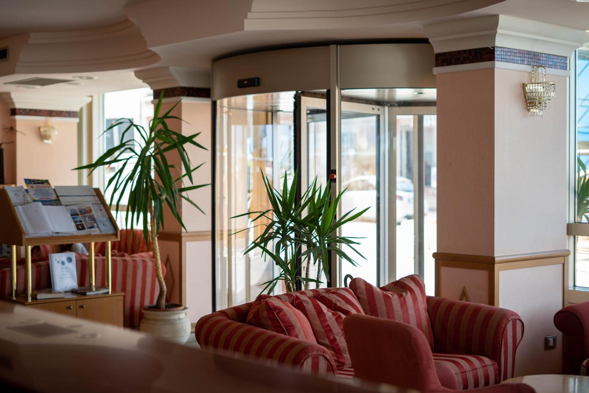 Hotel Mondial 벨레지아아지마리나 외부 사진